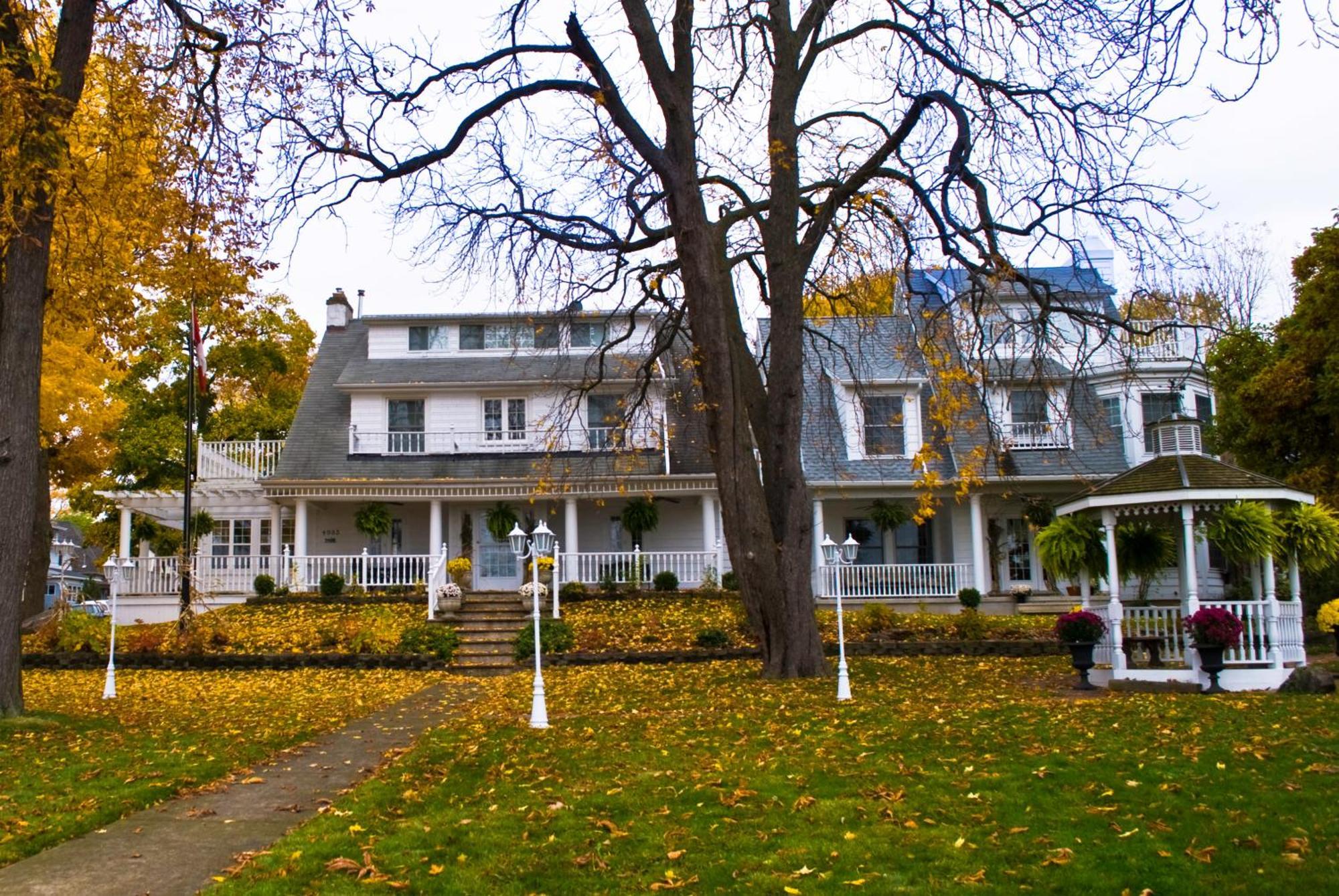 Chestnut Inn Niagara Falls Eksteriør billede